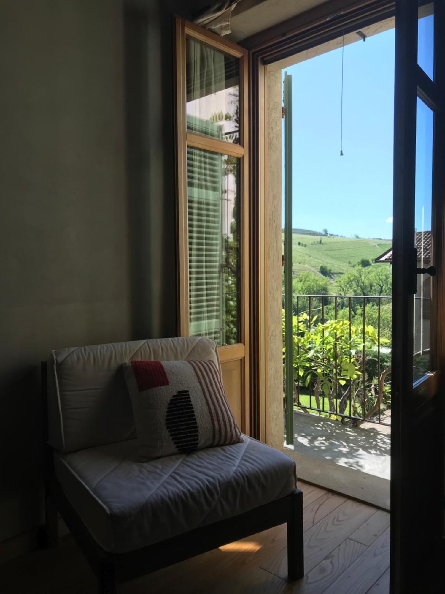 B&B Acaso Serralunga d'Alba Bilik gambar